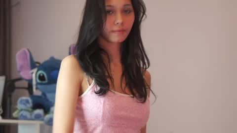 Snapshot of kissmesloww chatting on April 8, 2026, 1:33 pm Snezhana online show from April 8, 2026, 1:33 pm