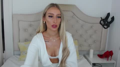 Snapshot of kissnatalie chatting on September 15, 2025, 6:57 am Natalie online show from September 15, 2025, 6:57 am