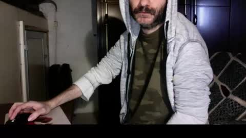 Snapshot of kissofbanned1983 chatting on November 29, 2025, 9:34 am kissofbanned1983 online show from November 29, 2025, 9:34 am