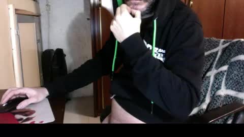 Snapshot of kissofbanned1983 chatting on December 4, 2025, 4:16 pm kissofbanned1983 online show from December 4, 2025, 4:16 pm