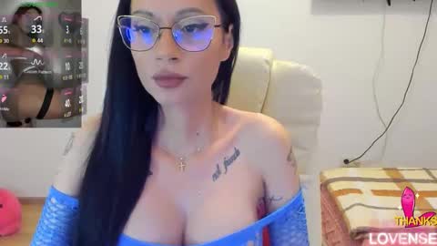 kisssnicol online show from May 13, 2026, 4:37 pm