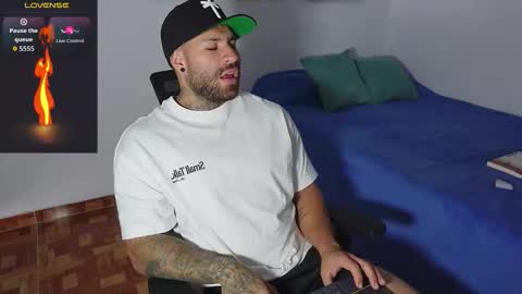 kite__ online show from September 20, 2025, 3:46 pm