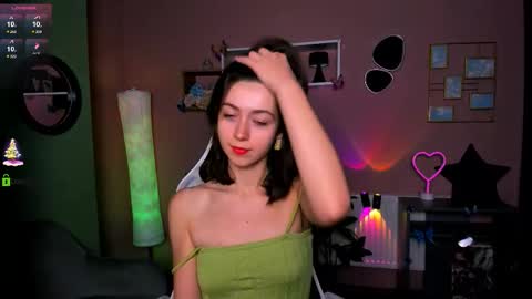 kitniss online show from December 2, 2025, 1:17 pm