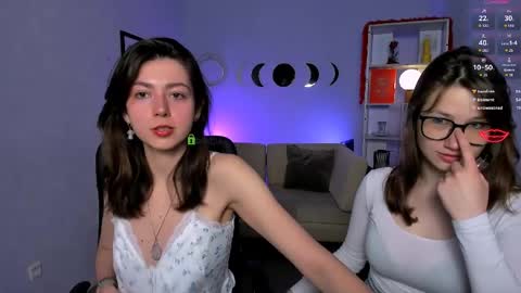 Snapshot of kitniss_dreamy chatting on May 19, 2026, 7:20 pm kitniss online show from May 19, 2026, 7:20 pm