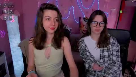 Snapshot of kitniss_dreamy chatting on June 16, 2026, 7:16 pm kitniss online show from June 16, 2026, 7:16 pm