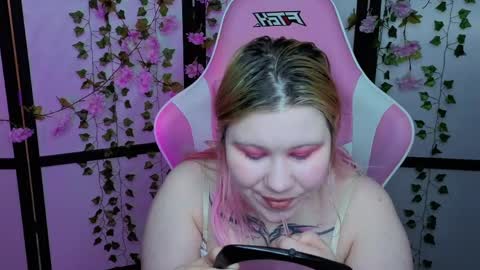 kitsune_little online show from May 14, 2026, 8:21 am