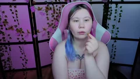 kitsune_little online show from May 31, 2026, 12:34 pm