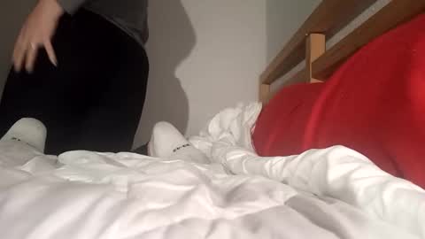 kitsuneniki online show from March 3, 2026, 5:52 pm