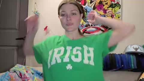 Serina Chan online show from March 18, 2026, 1:20 am