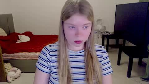 Snapshot of kitten_jenny01 chatting on February 8, 2025, 9:36 pm Jennyblonde and Emmabrunette online show from February 8, 2025, 9:36 pm