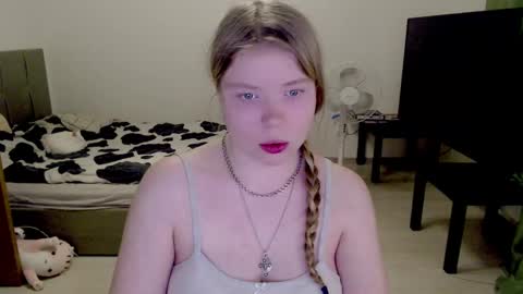 Snapshot of kitten_jenny01 chatting on February 20, 2025, 9:20 pm Jennyblonde and Emmabrunette online show from February 20, 2025, 9:20 pm