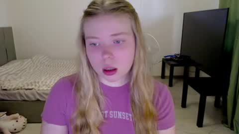 Snapshot of kitten_jenny01 chatting on July 21, 2026, 3:14 pm Jennyblonde and Emmabrunette online show from July 21, 2026, 3:14 pm