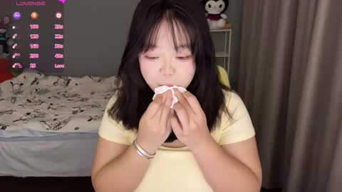 Snapshot of kittenfishing chatting on November 6, 2025, 12:39 pm kit online show from November 6, 2025, 12:39 pm