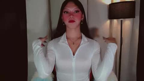 KITTY online show from October 7, 2025, 8:39 pm