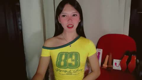 KITTY online show from December 22, 2025, 8:39 pm