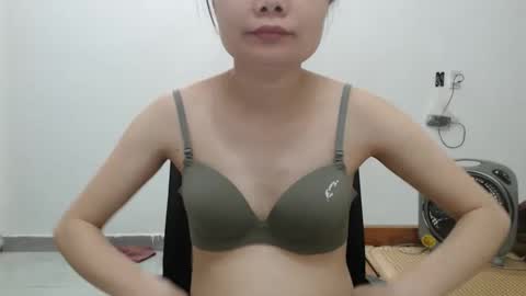 kitti_baby2x online show from March 10, 2026, 1:32 am