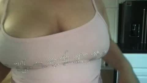 Snapshot of kittnicole chatting on April 8, 2026, 2:00 am n I c o l e online show from April 8, 2026, 2:00 am