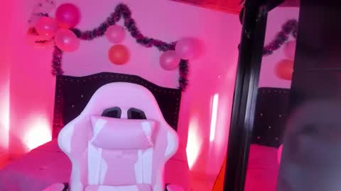 Snapshot of kitty__chs chatting on January 9, 2026, 11:57 am kitty__chs online show from January 9, 2026, 11:57 am