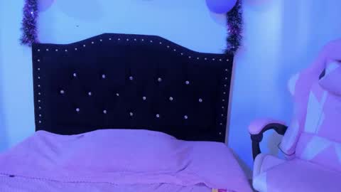 Snapshot of kitty__chs chatting on February 10, 2026, 2:10 pm kitty__chs online show from February 10, 2026, 2:10 pm