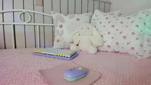 sophie online show from May 1, 2026, 7:07 pm