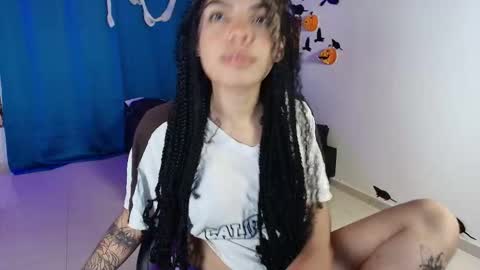 kitty_aikoo online show from November 1, 2025, 6:37 am