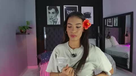 Snapshot of kitty_collins_ chatting on October 23, 2025, 11:31 am Kitty online show from October 23, 2025, 11:31 am