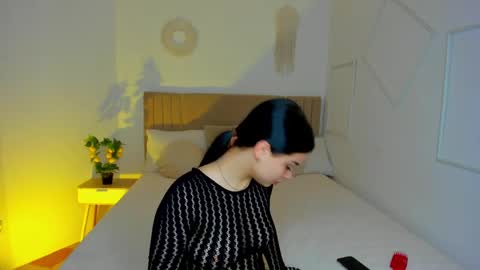 kitty_cut1ee_ online show from April 6, 2026, 7:53 am