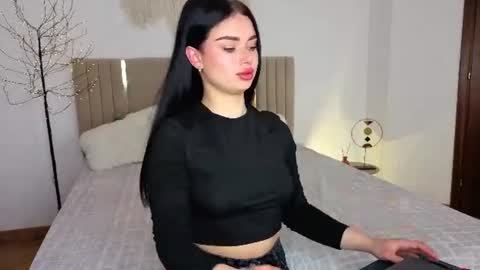 kitty_cut1ee_ online show from June 15, 2026, 6:15 am