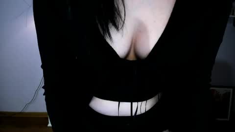 Snapshot of kitty_denise chatting on April 7, 2026, 10:20 pm Denise online show from April 7, 2026, 10:20 pm