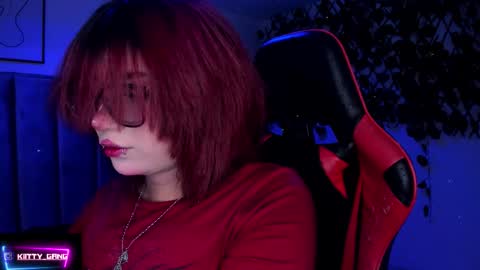 Camila online show from December 1, 2025, 2:38 am