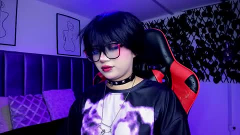 Camila online show from March 4, 2026, 1:33 am