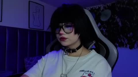 Snapshot of kitty_gang chatting on May 21, 2026, 1:34 am Camila online show from May 21, 2026, 1:34 am