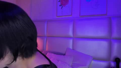 Snapshot of kitty_gang chatting on June 8, 2026, 10:54 pm Camila online show from June 8, 2026, 10:54 pm