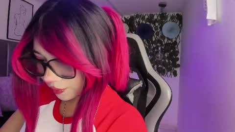 Snapshot of kitty_gang chatting on June 16, 2026, 1:30 am Camila online show from June 16, 2026, 1:30 am