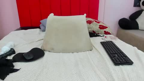 kitty_hot_sex_ online show from March 21, 2026, 8:19 am