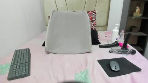 Snapshot of kitty_hot_sex_ chatting on May 9, 2026, 12:16 am kitty_hot_sex_ online show from May 9, 2026, 12:16 am