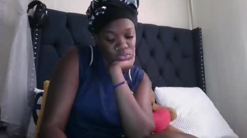 kitty_kerry online show from April 25, 2026, 11:57 am