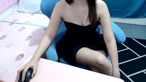 Snapshot of kitty_kity chatting on March 23, 2026, 1:04 pm Kate online show from March 23, 2026, 1:04 pm