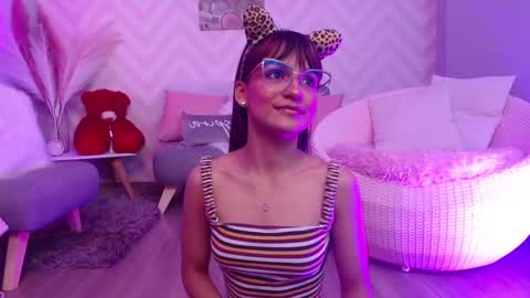 KITTY online show from September 21, 2025, 12:51 pm
