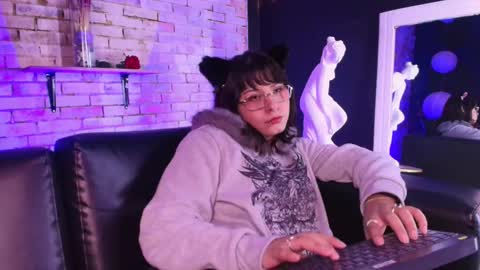 Kitty online show from March 21, 2026, 8:19 am