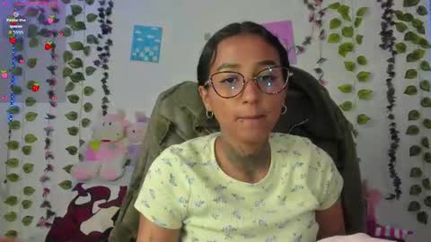 Snapshot of kitty_moon2 chatting on June 30, 2026, 12:22 am Kitty online show from June 30, 2026, 12:22 am