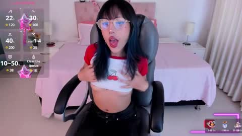 Kitty online show from March 10, 2025, 8:01 pm