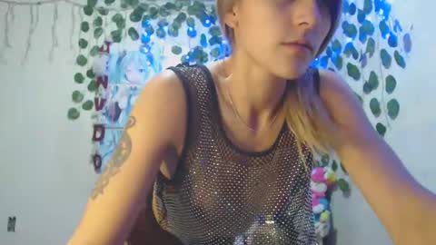 Snapshot of kitty_rousse69 chatting on December 23, 2024, 4:01 am Daniela Ferreira online show from December 23, 2024, 4:01 am