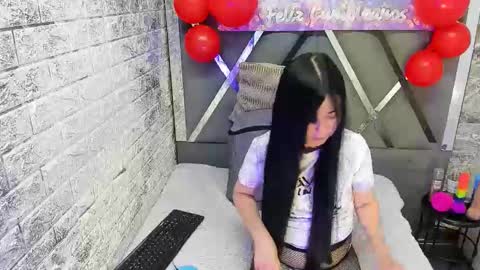 Snapshot of kitty_small69 chatting on May 8, 2026, 1:38 pm kitty_small69 online show from May 8, 2026, 1:38 pm