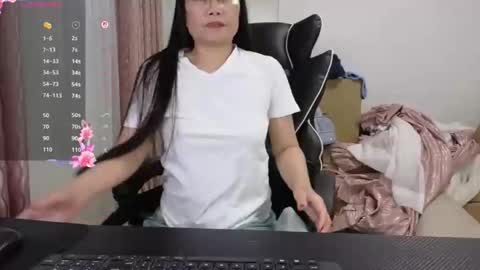 Snapshot of kittybabe0528 chatting on May 14, 2026, 8:54 am kittybabe0528 online show from May 14, 2026, 8:54 am