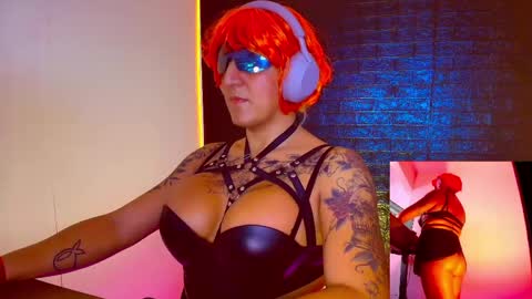 kittybiteshard online show from May 4, 2026, 11:06 am