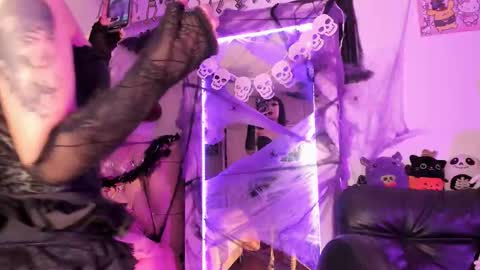 Snapshot of kittygoth_ chatting on October 2, 2025, 11:34 pm Kitty Goth online show from October 2, 2025, 11:34 pm