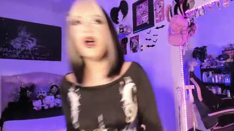 Kitty Goth  online show from July 17, 2026, 10:14 pm