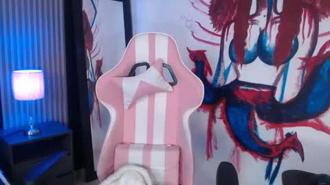 kittyhouse_hs online show from April 30, 2026, 8:48 pm