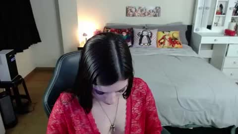 Snapshot of kittykat18x chatting on June 19, 2026, 2:05 am Isabel online show from June 19, 2026, 2:05 am